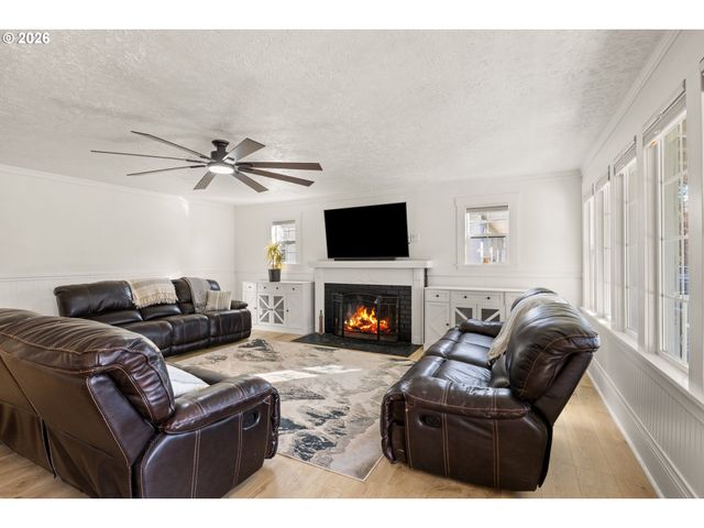 116 S 4TH Ave, Ridgefield, WA 98642