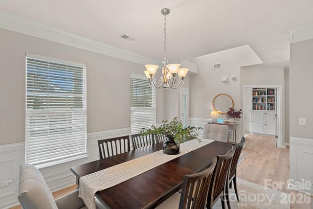 5710 Kirkwynd Commons Drive, Charlotte, NC 28278