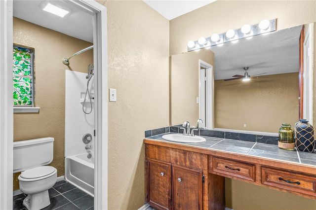 3713 Tripoli Dr, Corpus Christi, TX 78415