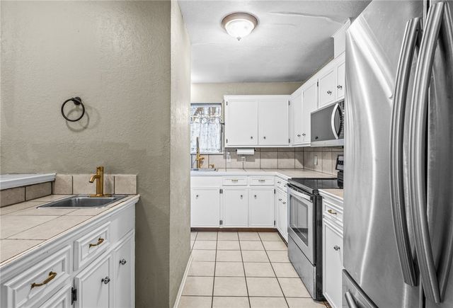 3713 Tripoli Dr, Corpus Christi, TX 78415