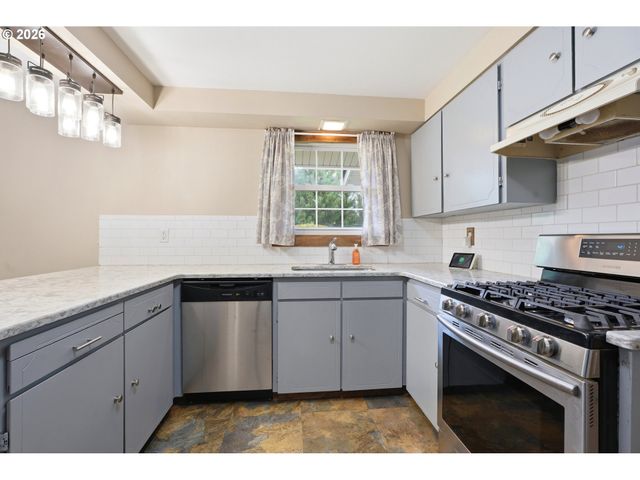 33684 RODNEY St, Warren, OR 97053