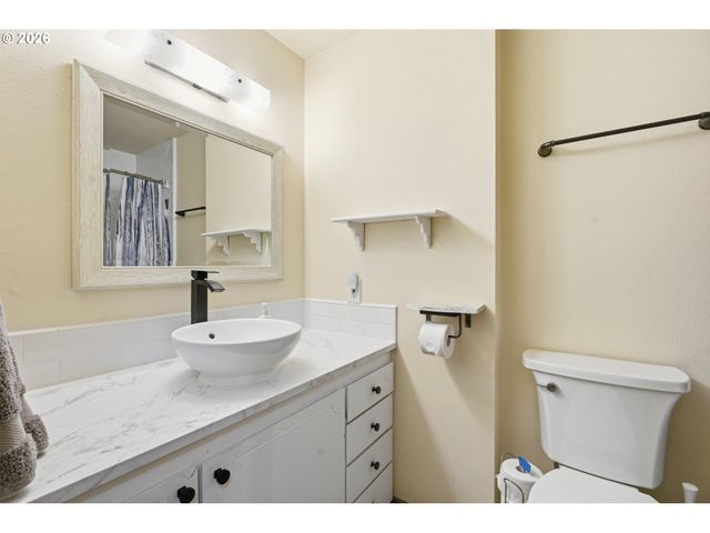 33684 RODNEY St, Warren, OR 97053