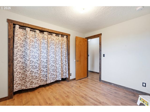 33684 RODNEY St, Warren, OR 97053