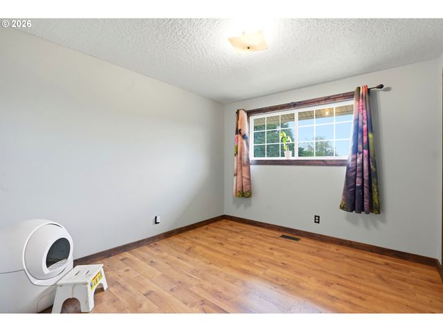 33684 RODNEY St, Warren, OR 97053
