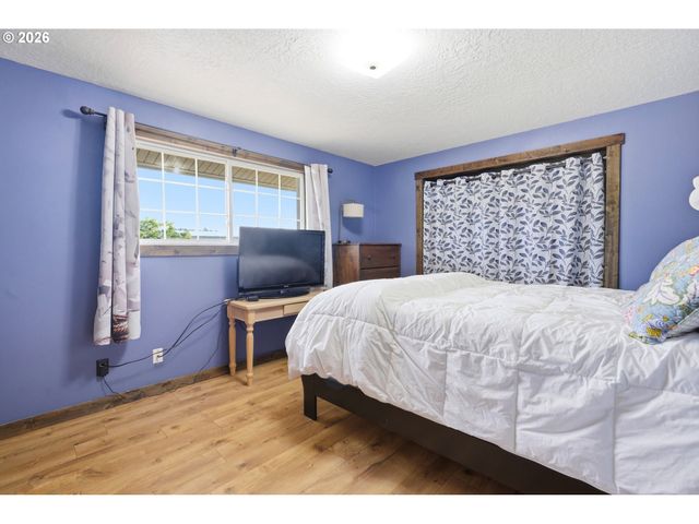 33684 RODNEY St, Warren, OR 97053