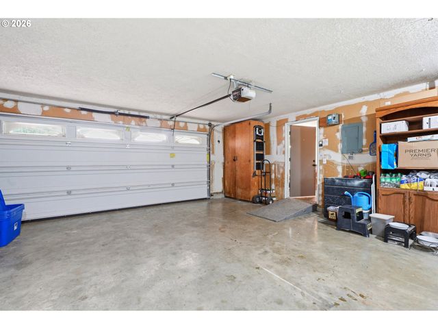 33684 RODNEY St, Warren, OR 97053