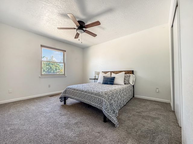 10108 La Paz Drive NW, Albuquerque, NM 87114