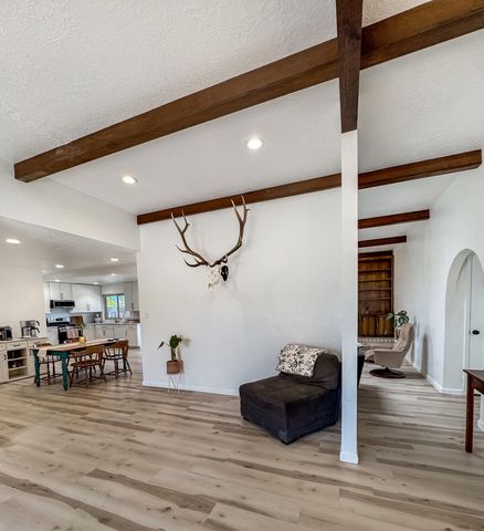 10108 La Paz Drive NW, Albuquerque, NM 87114