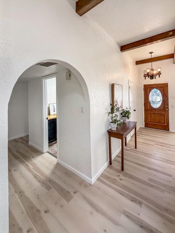10108 La Paz Drive NW, Albuquerque, NM 87114