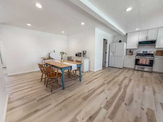 10108 La Paz Drive NW, Albuquerque, NM 87114