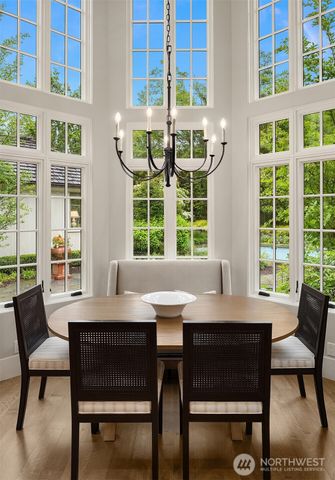 6560 163rd Place SE, Bellevue, WA 98006