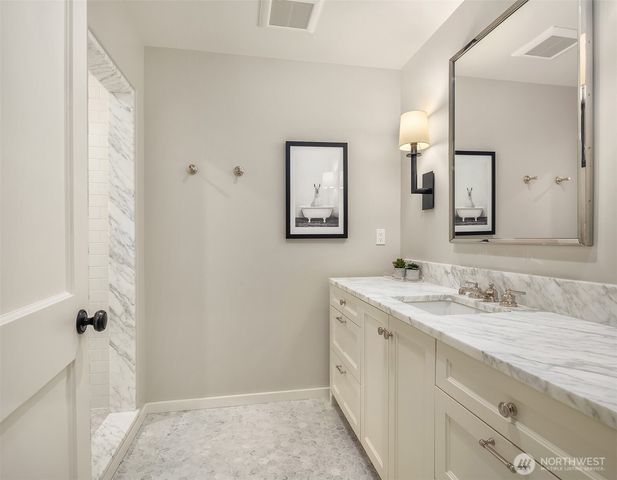 6560 163rd Place SE, Bellevue, WA 98006