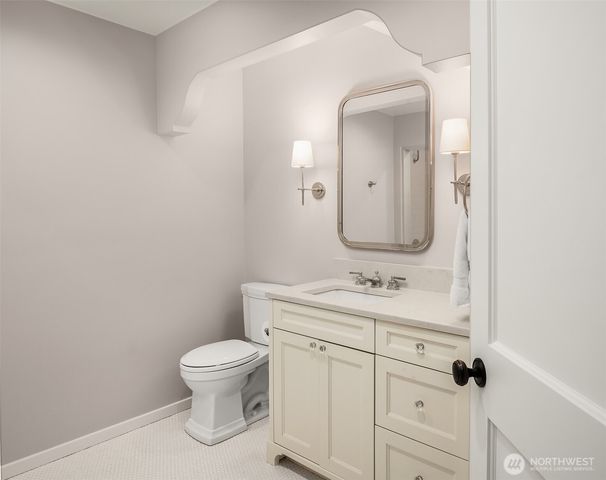 6560 163rd Place SE, Bellevue, WA 98006