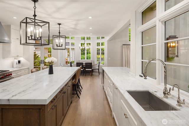 6560 163rd Place SE, Bellevue, WA 98006