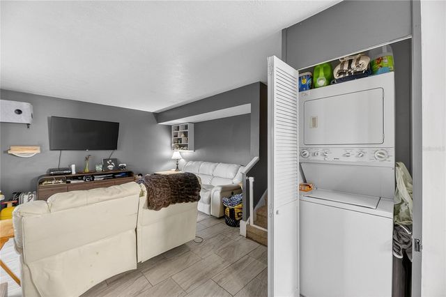 5601 ASHLEY OAKS DRIVE 6, Tampa, FL 33617