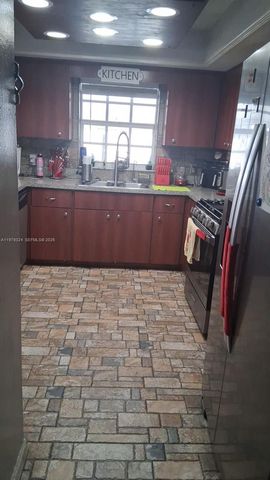 8016 Apache Lane, Lakeland, FL 33810