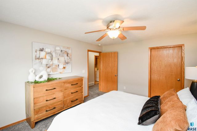 303 Scott Pl, Tea, SD 57064