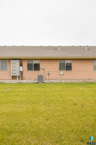 303 Scott Pl, Tea, SD 57064