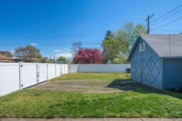 2228 N Cincinnati St, Spokane, WA 99207