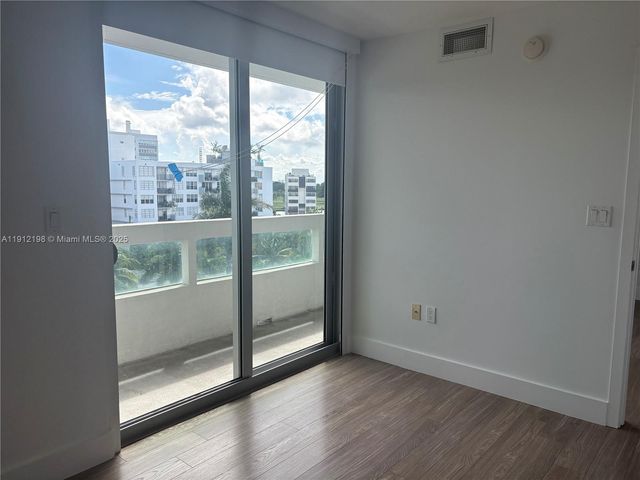 1025 92 ST 701, Bay Harbor Islands, FL 33154