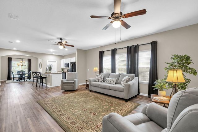 115 Lilly Bell Lane, Freeport, FL 32439