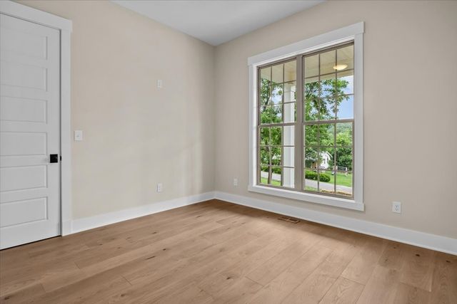 171 Roby Dr, Erin, TN 37061