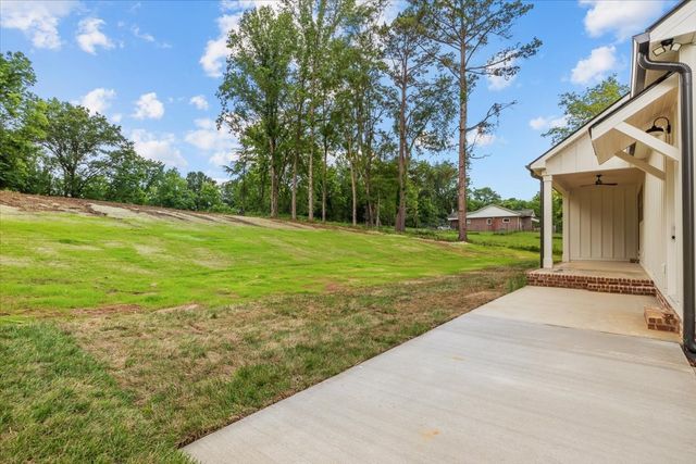 171 Roby Dr, Erin, TN 37061