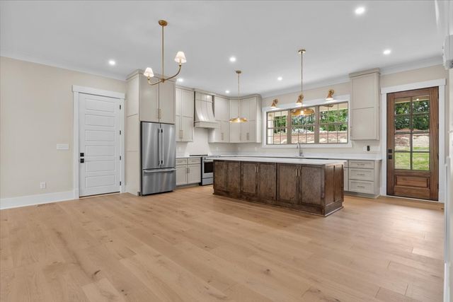 171 Roby Dr, Erin, TN 37061