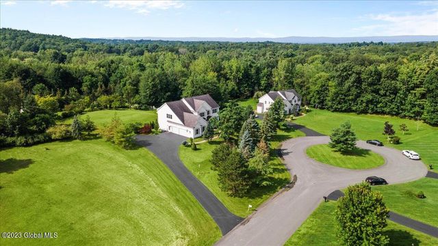27 Ponderosa Boulevard, East Greenbush, NY 12061