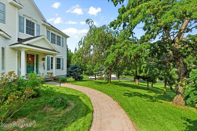 27 Ponderosa Boulevard, East Greenbush, NY 12061