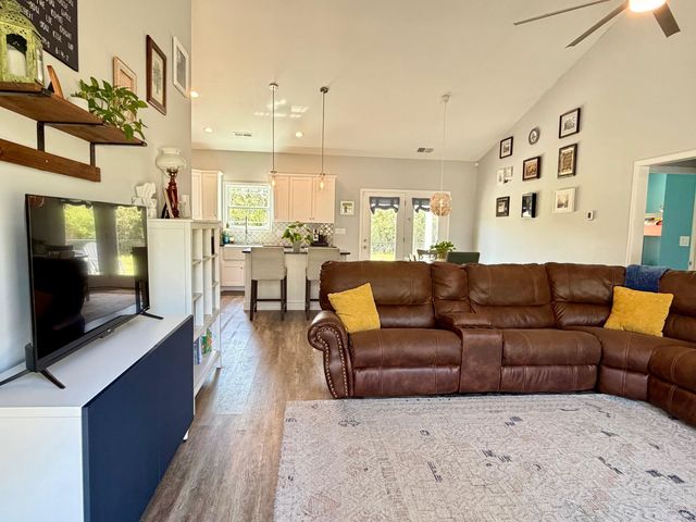 1066 Fox Bay Rd., Loris, SC 29569