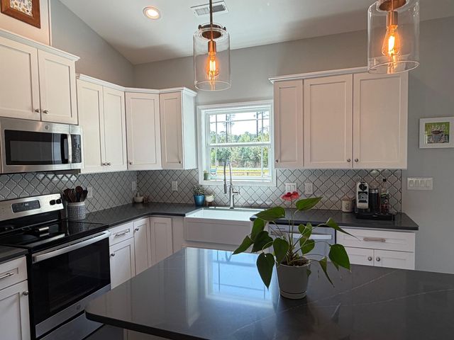 1066 Fox Bay Rd., Loris, SC 29569