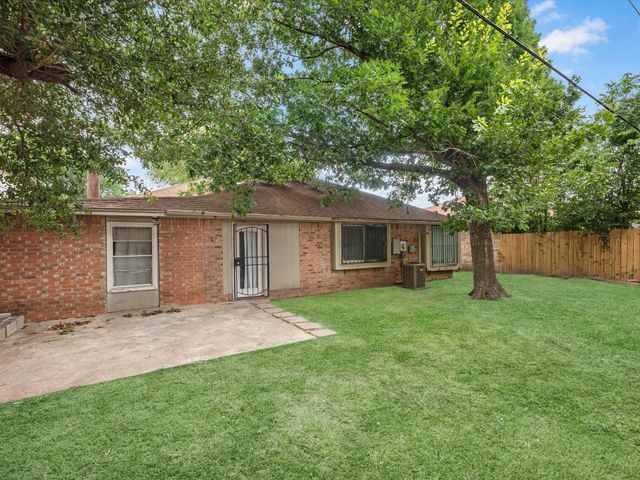 11303 Wilkenberg Drive, Houston, TX 77066