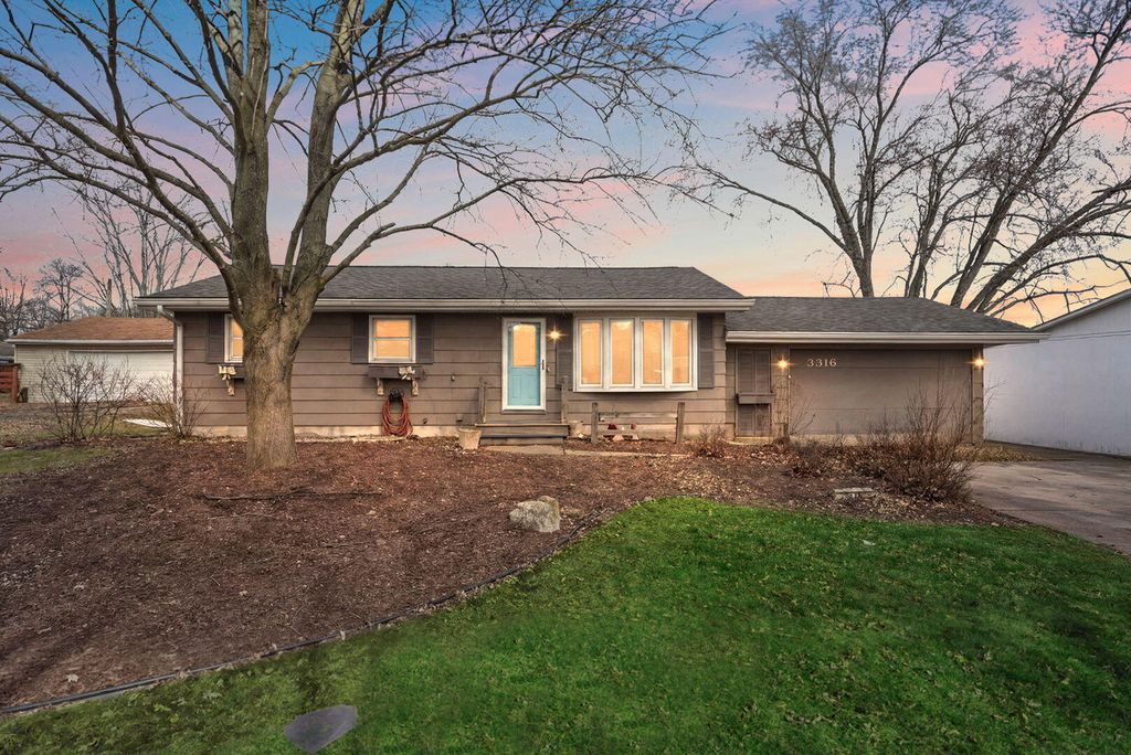 3516 W 123rd Place, Crown Point, IN 46307