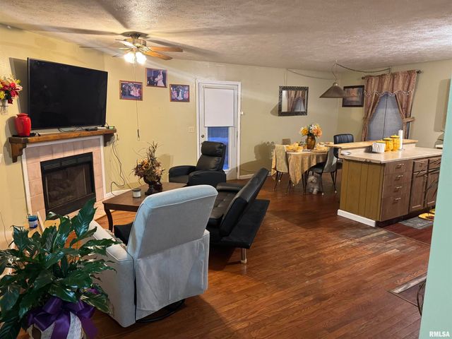 1524 Brenda Court, Springfield, IL 62702