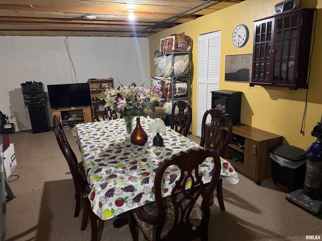 1524 Brenda Court, Springfield, IL 62702