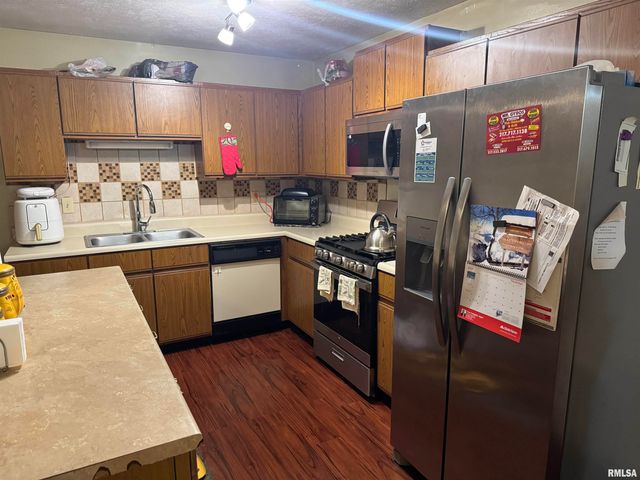 1524 Brenda Court, Springfield, IL 62702