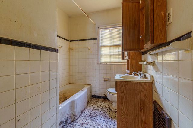 782 N HIGHLAND ST, Memphis, TN 38122