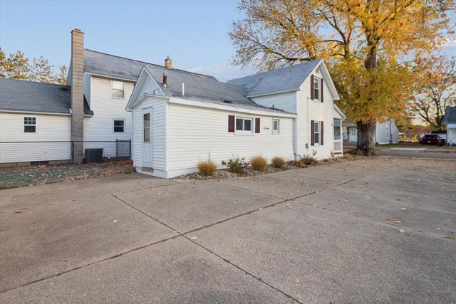 817 N 4th Avenue, Big Rapids, MI 49307