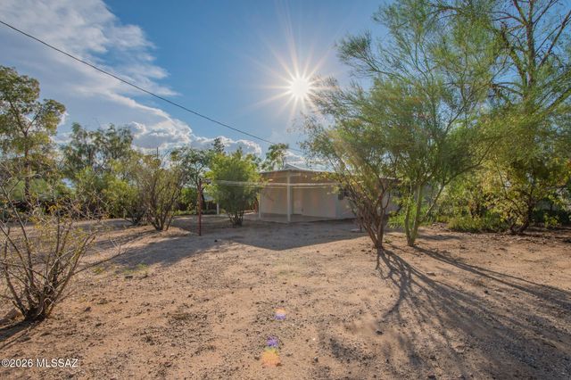 551 S Kent Place, Tucson, AZ 85710