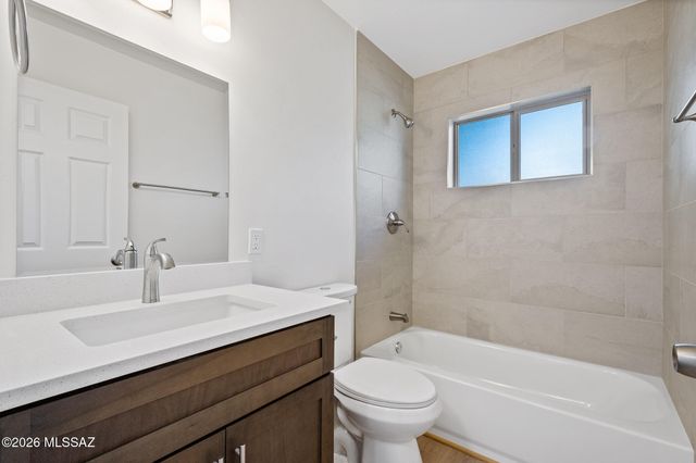 551 S Kent Place, Tucson, AZ 85710