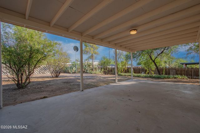 551 S Kent Place, Tucson, AZ 85710