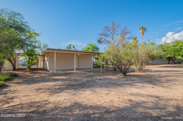 551 S Kent Place, Tucson, AZ 85710