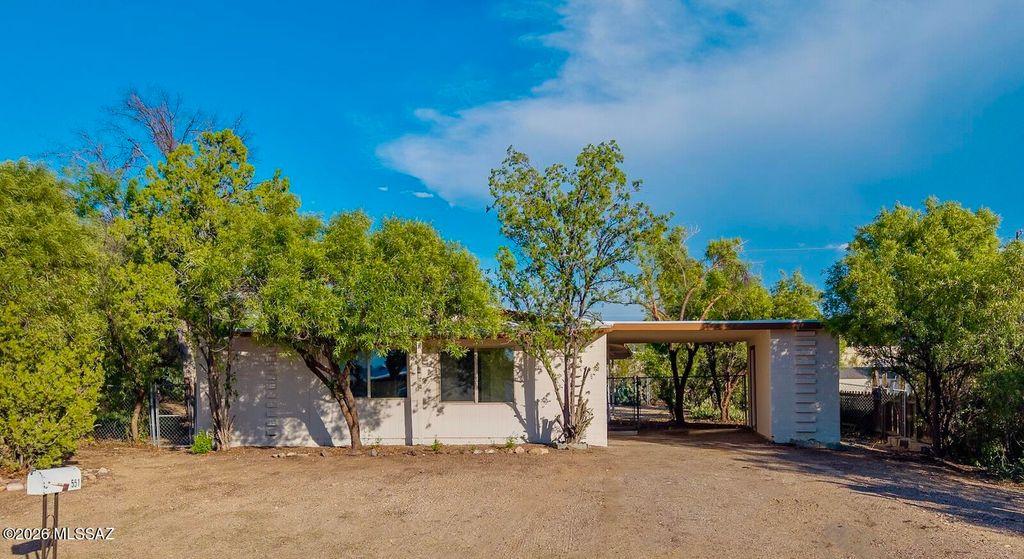 551 S Kent Place, Tucson, AZ 85710