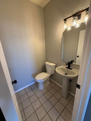 701 Renaissance Loop SE, Rio Rancho, NM 87124