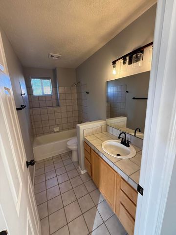 701 Renaissance Loop SE, Rio Rancho, NM 87124