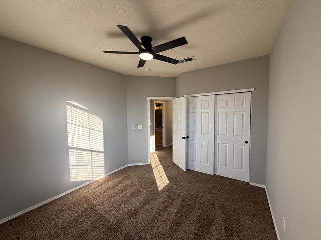 701 Renaissance Loop SE, Rio Rancho, NM 87124