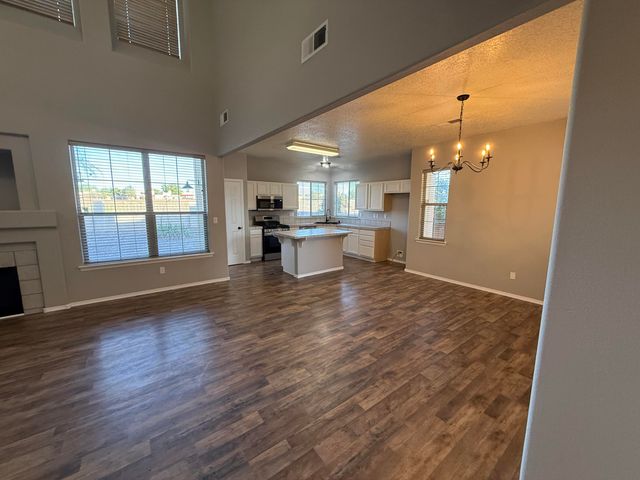 701 Renaissance Loop SE, Rio Rancho, NM 87124