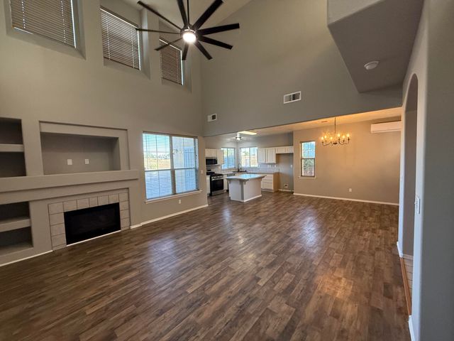 701 Renaissance Loop SE, Rio Rancho, NM 87124