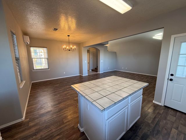 701 Renaissance Loop SE, Rio Rancho, NM 87124